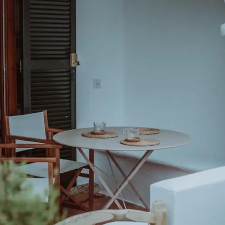 Binichu Beach House *
